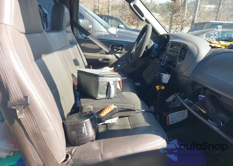 2003 Ford F-150 Lariat/Xl/Xlt из США, поврежденный, VIN 1FTRX17W03NB26109